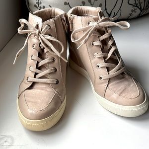 Aldo tan wedge sneaker heels tie front and zipper sides